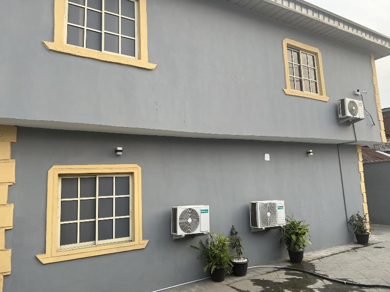 Thapunchline Apartments Hotels image