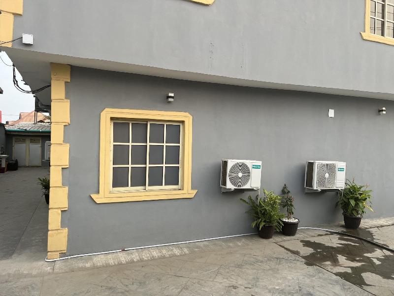 Thapunchline Apartments Hotels image