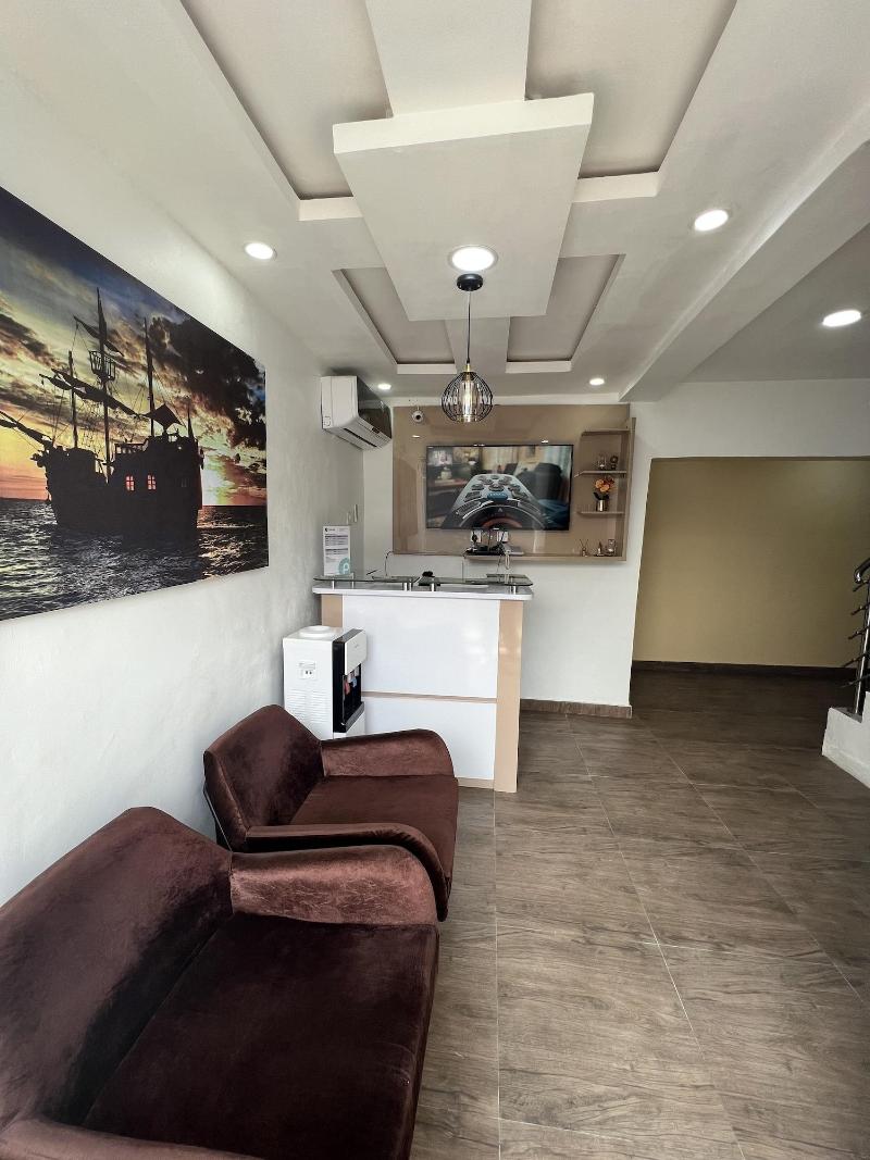 Thapunchline Apartments Hotels image