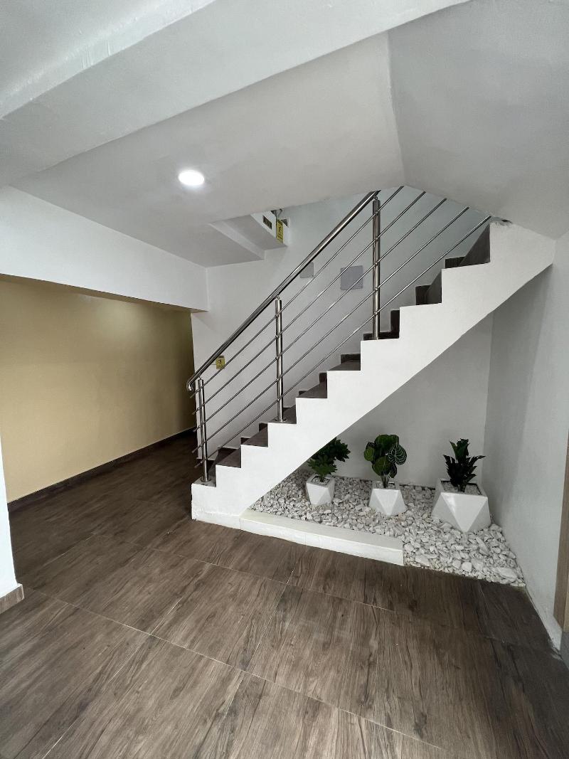 Thapunchline Apartments Hotels image