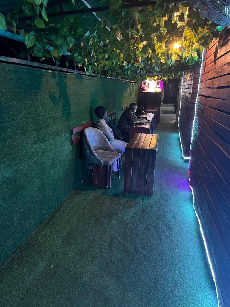 Thapunchline Apartments Hotels image