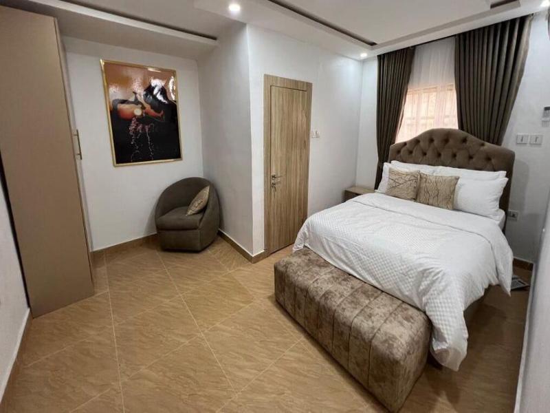 Thapunchline Apartments Hotels image