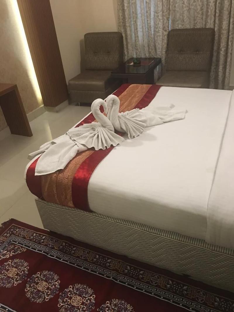 Hotel Pine Tree image