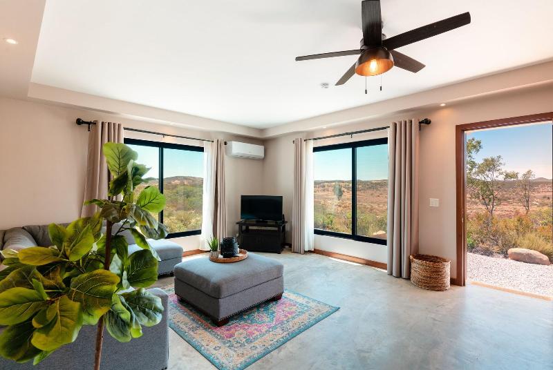 Sarab Hotel image