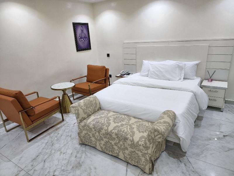 Luxol Homes And Suites image