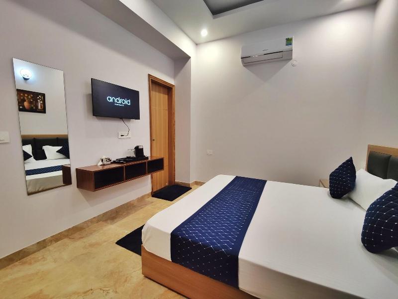 Hotel Park Hills image