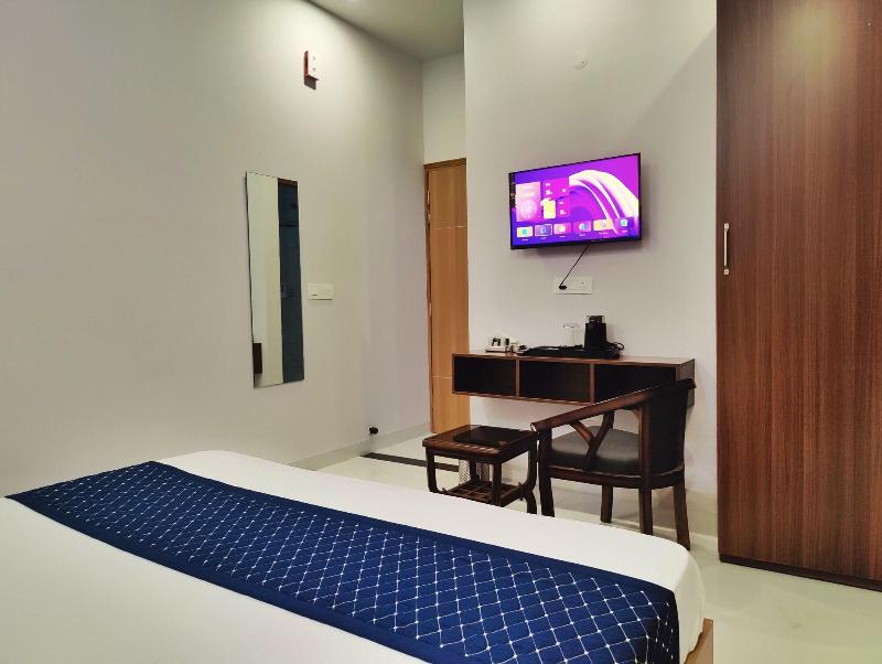 Hotel Park Hills image