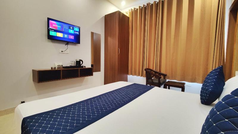 Hotel Park Hills image