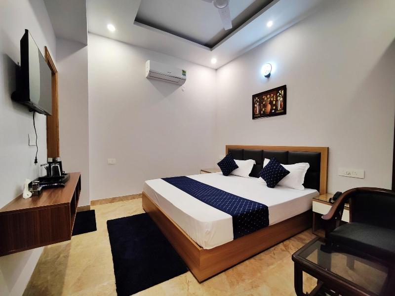 Hotel Park Hills image