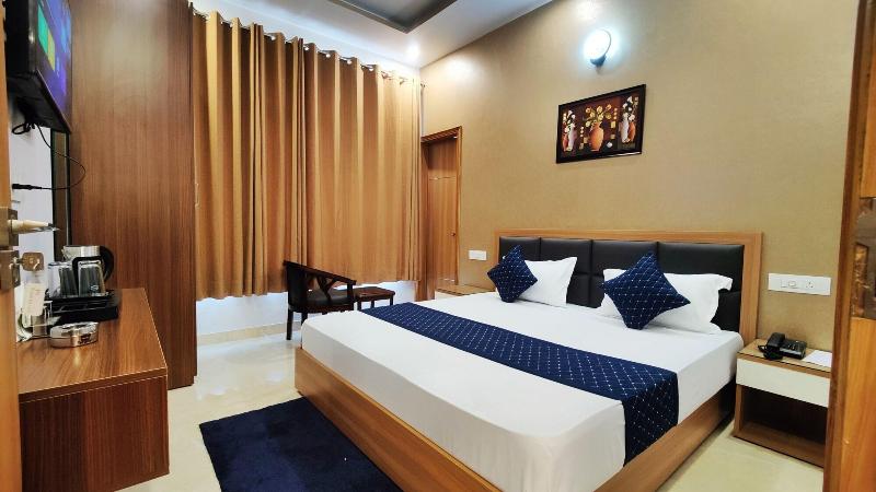 Hotel Park Hills image
