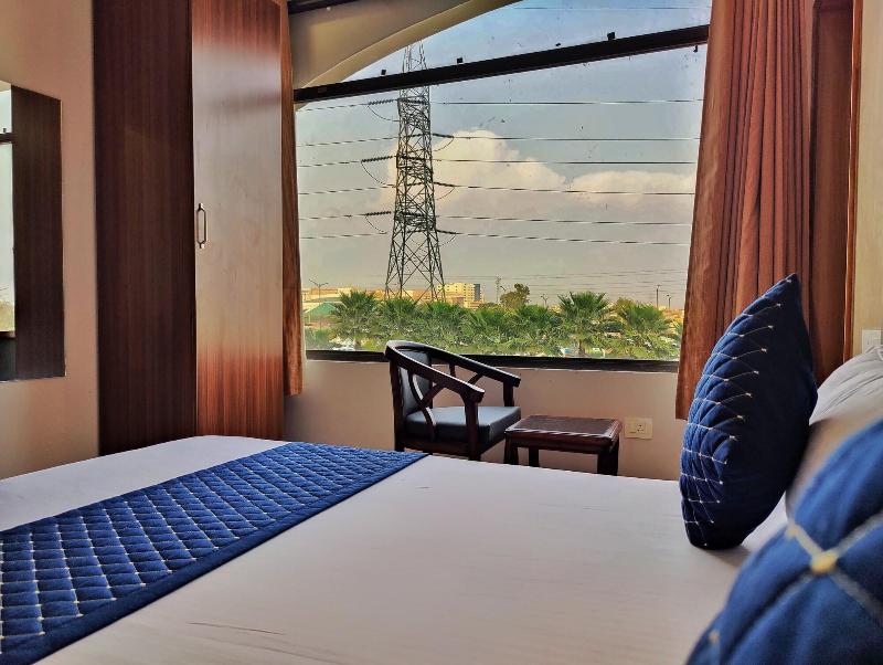 Hotel Park Hills image