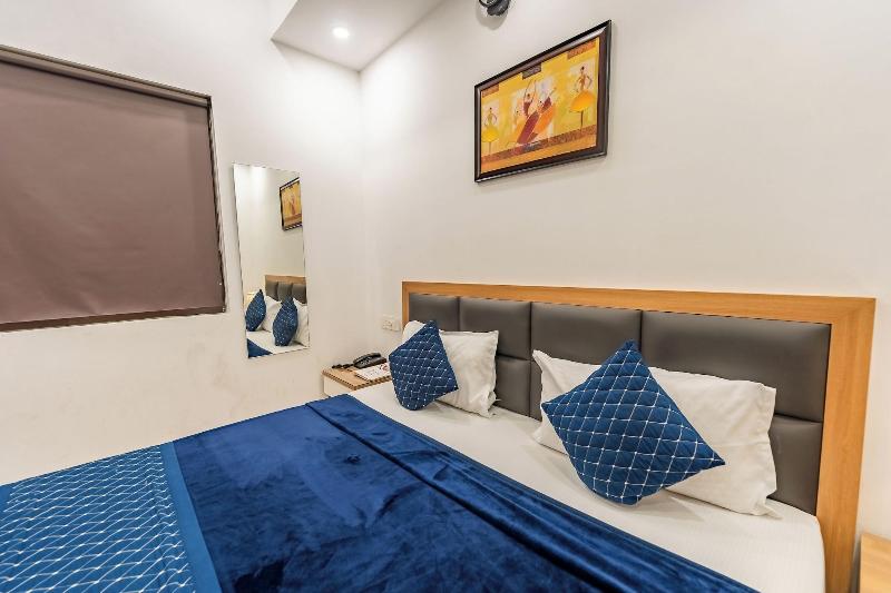 Hotel Park Hills image