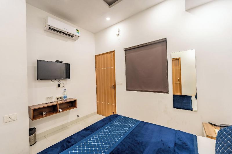 Hotel Park Hills image