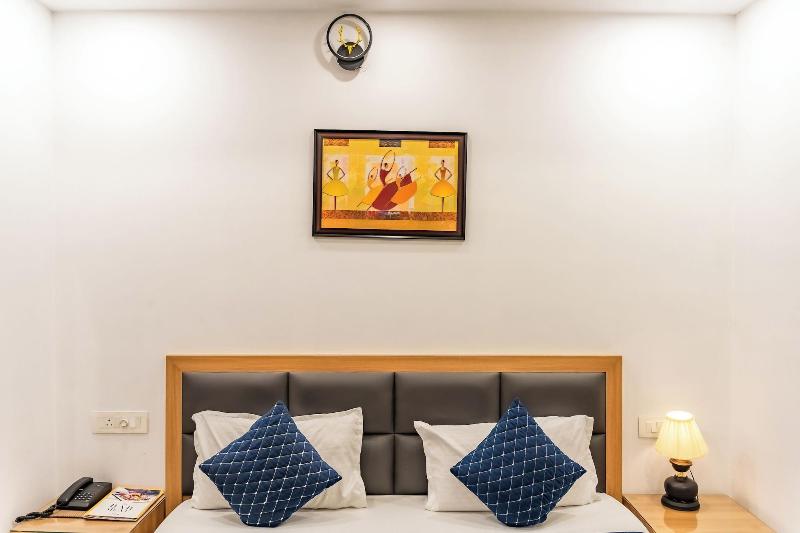 Hotel Park Hills image