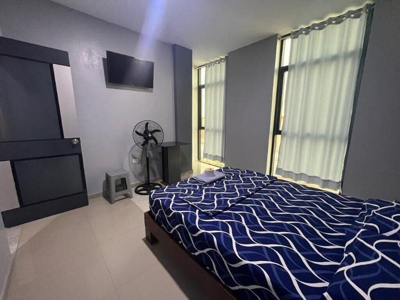 Adrian Hotel 3