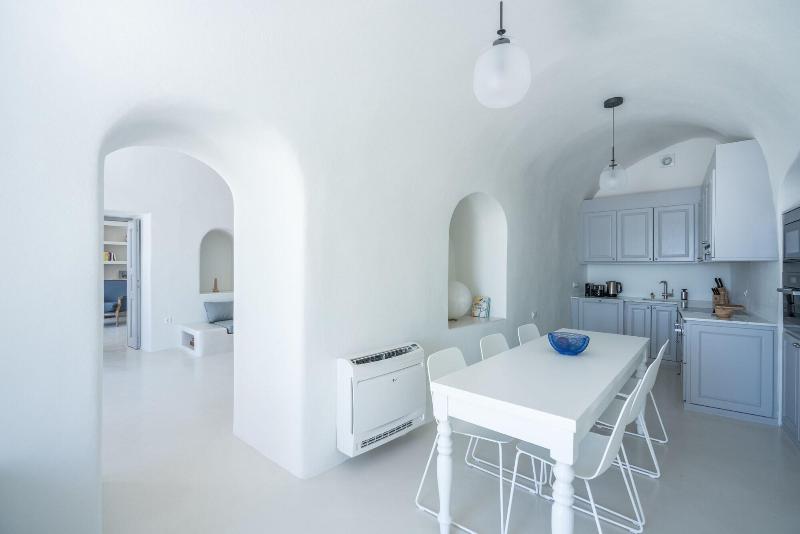 Inspire Santorini Luxury Villas image