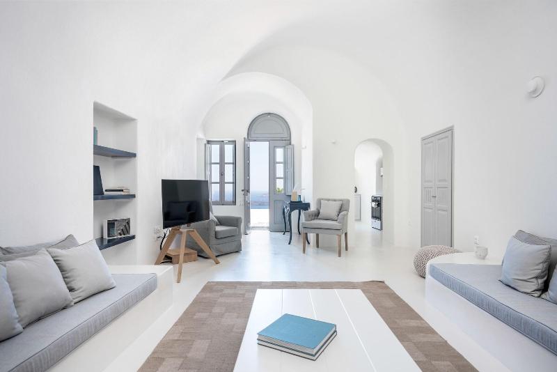 Inspire Santorini Luxury Villas image