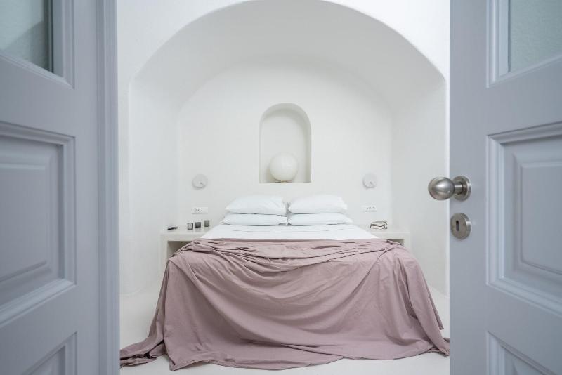 Inspire Santorini Luxury Villas image