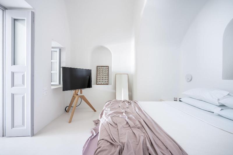 Inspire Santorini Luxury Villas image