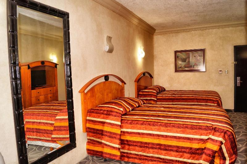 Los Cedros Hotel Inn image