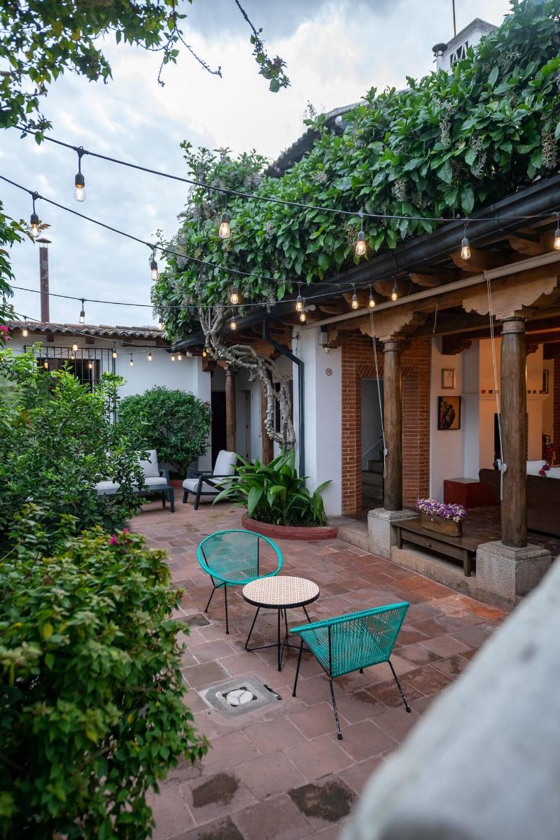 Barbaras Boutique Hostel image