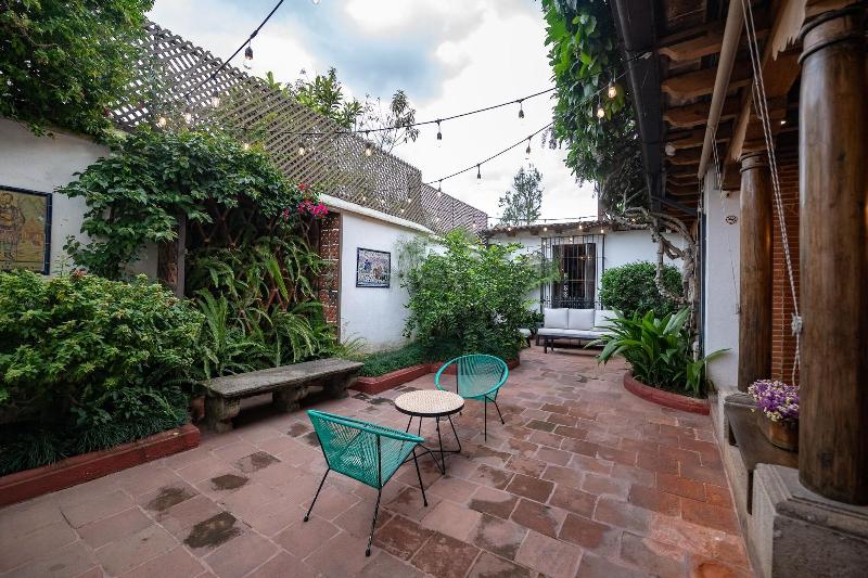 Barbaras Boutique Hostel image
