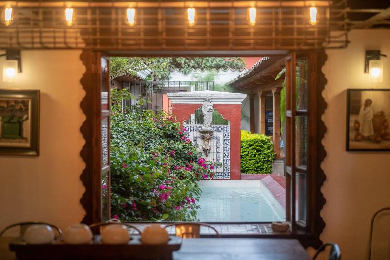 Barbaras Boutique Hostel image