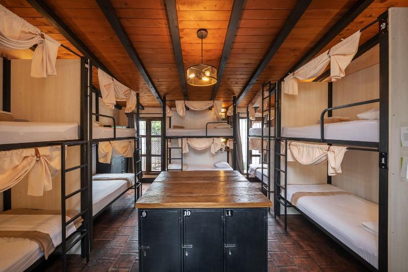 Barbaras Boutique Hostel image
