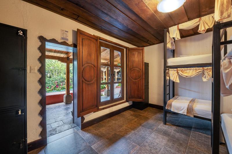 Barbaras Boutique Hostel image