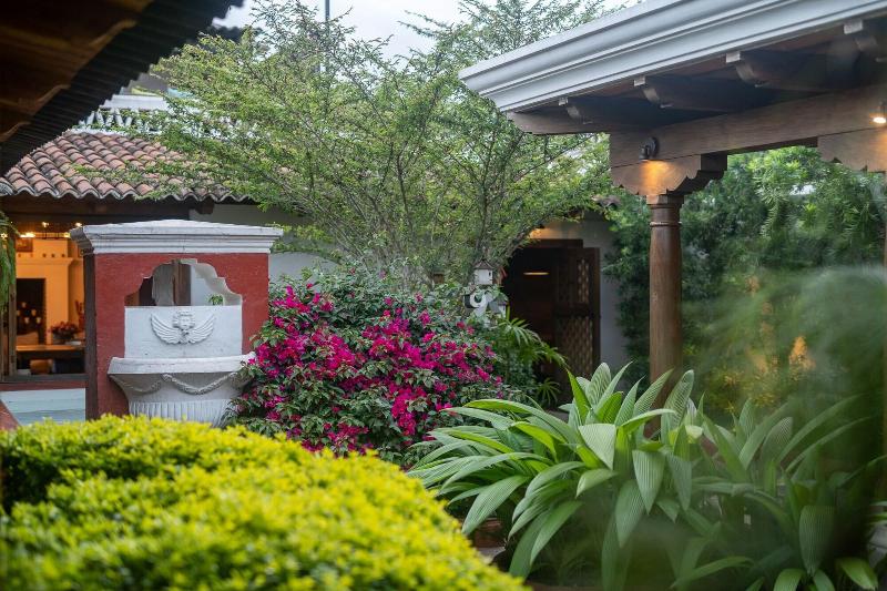 Barbaras Boutique Hostel image