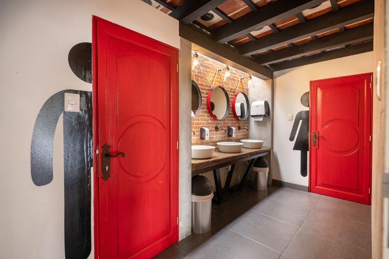Barbaras Boutique Hostel image
