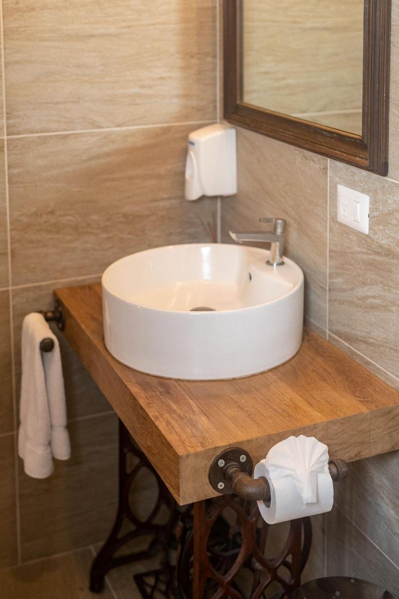 Barbaras Boutique Hostel image