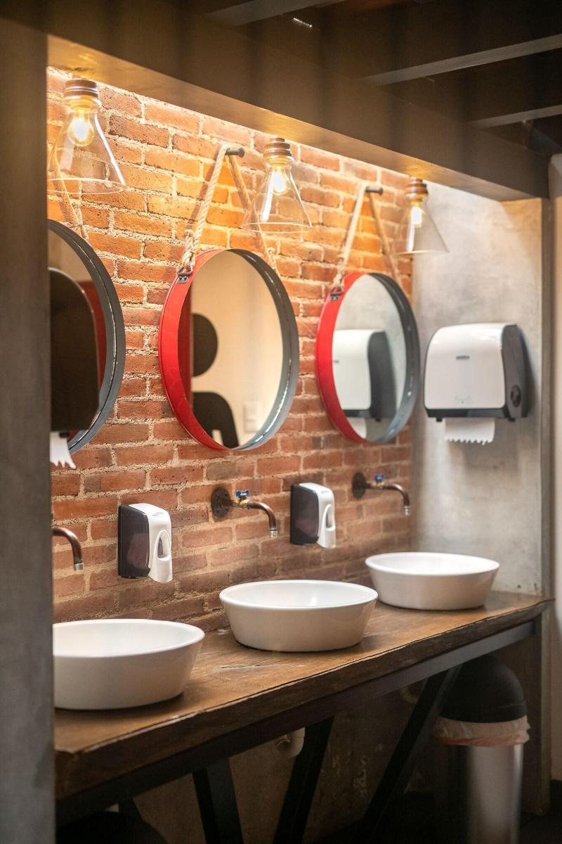 Barbaras Boutique Hostel image