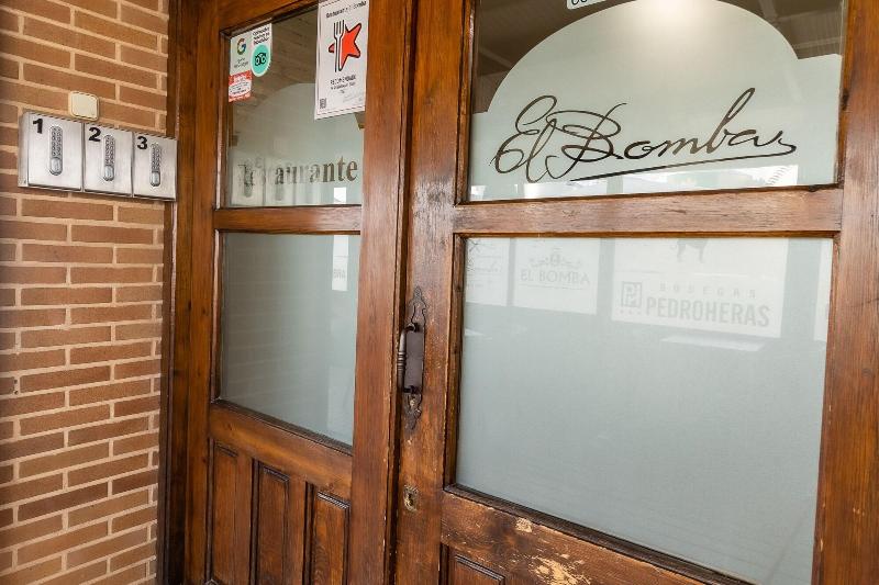 Hostal El Bomba image