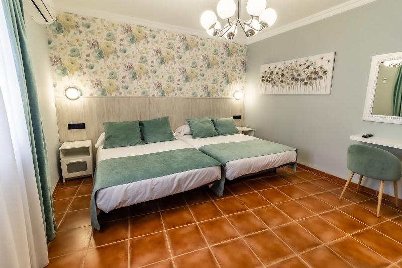 Hostal El Bomba image