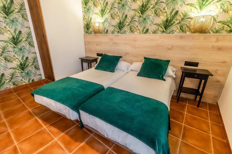 Hostal El Bomba image