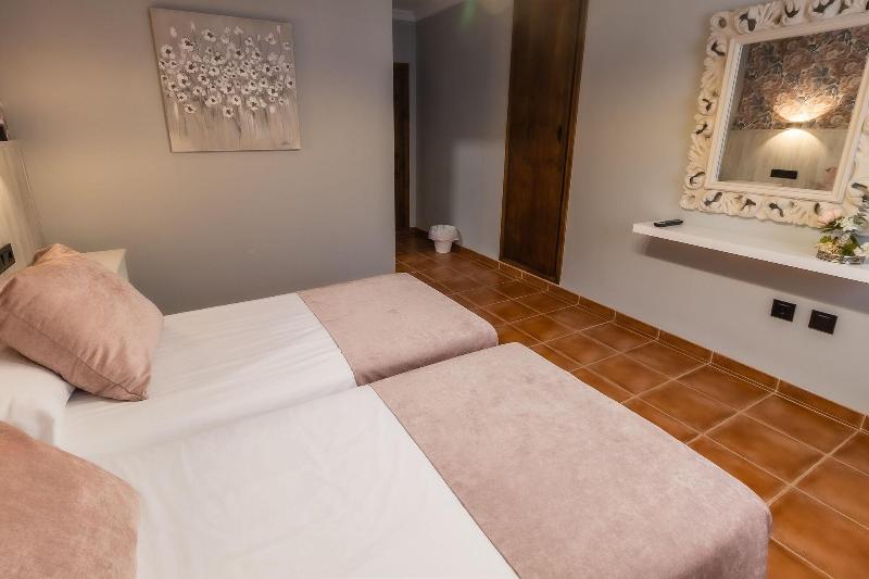 Hostal El Bomba image