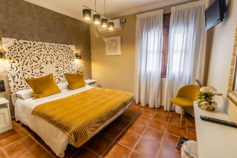 Hostal El Bomba image