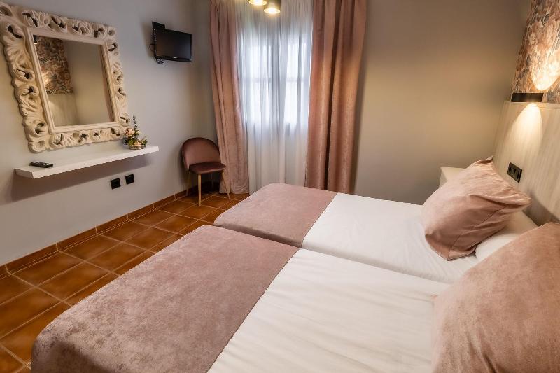 Hostal El Bomba image