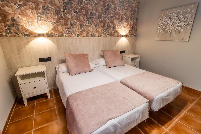 Hostal El Bomba image