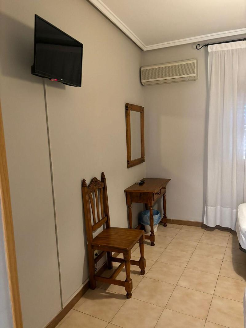 Hostal El Bomba image