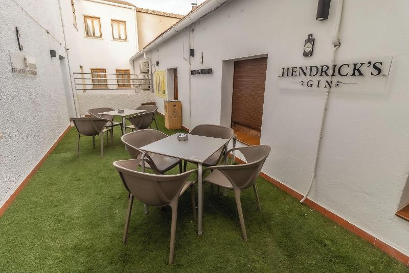 Hostal El Bomba image
