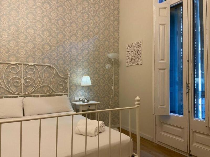 Hostal Lumine Suites By Gaiarooms image