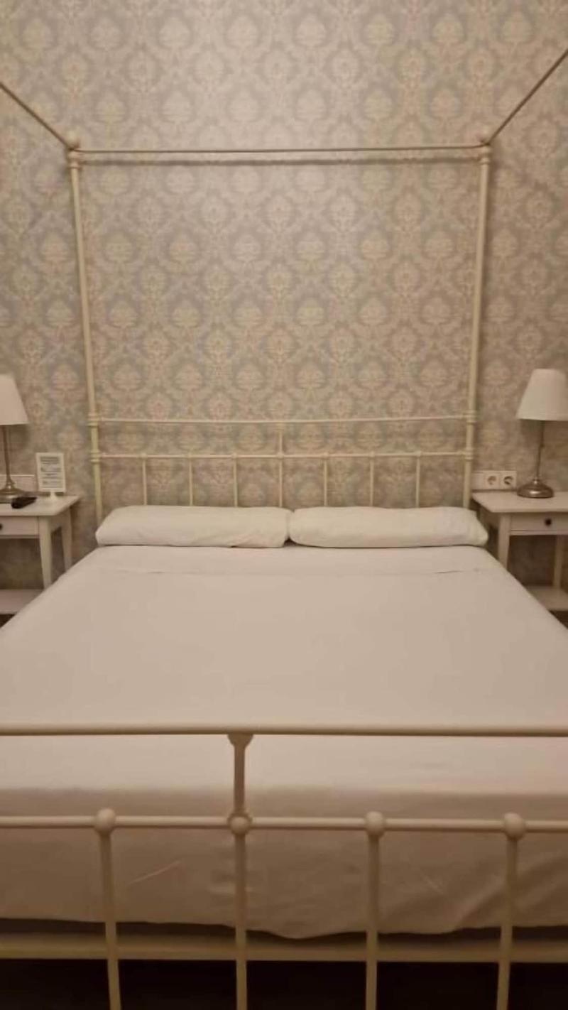 Hostal Lumine Suites By Gaiarooms image