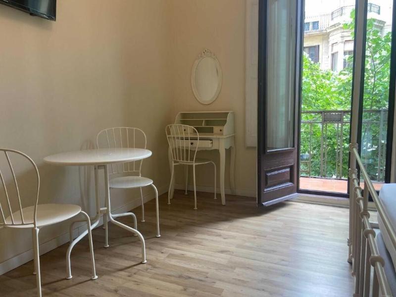 Hostal Lumine Suites By Gaiarooms image