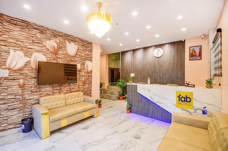 Fabhotel Aqua Tulip