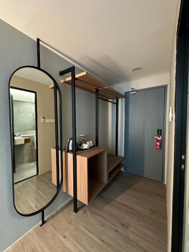 Roxy Hotel Aiman image