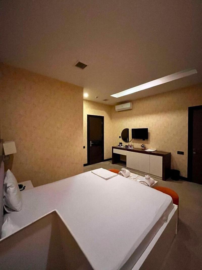 Hillmond Hotel Baku image