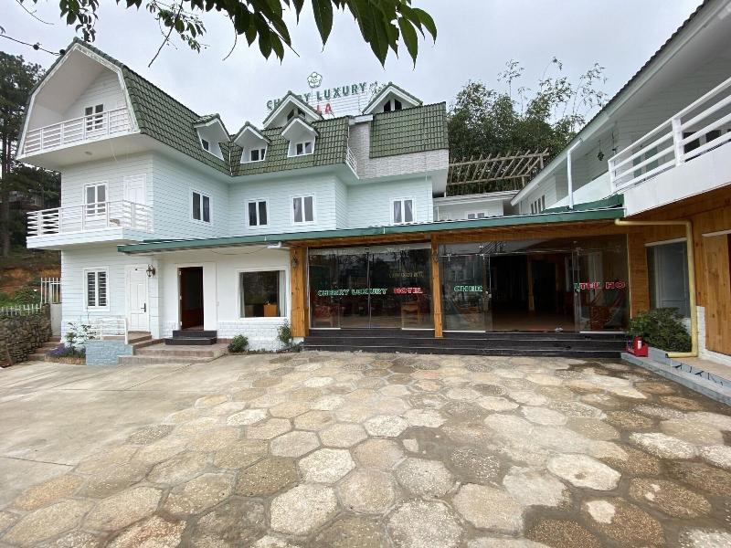 Cherry Luxury Hotel image