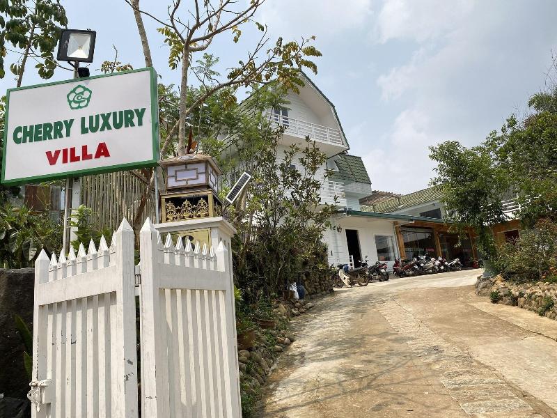 Cherry Luxury Hotel image